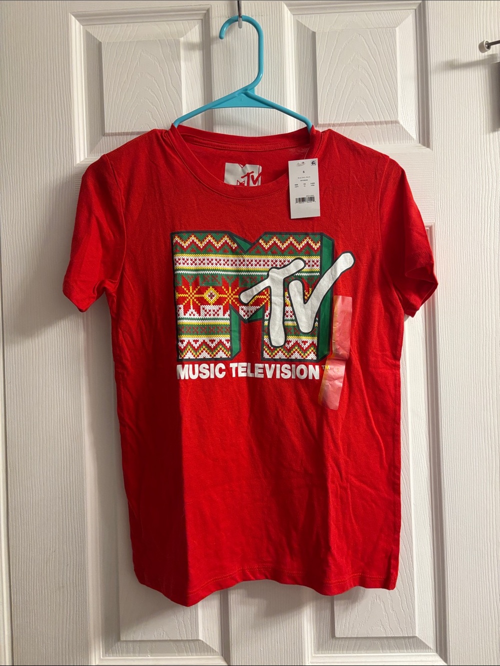 Women’s MTV Red Christmas graphic tee